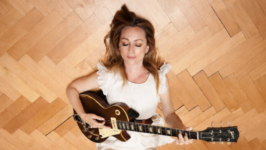 Tara MacLean at he Cat & Cage Folk Club. 74 Drumcondra Road Upper D09 X620