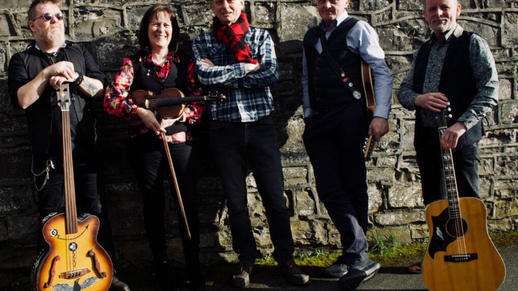 Whistle at the Cat & Cage Folk Club. 74 Drumcondra Road Upper D09 X620